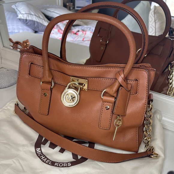 Michael Kors Lock and Key Large Leather Satchel - Picture 3 of 8